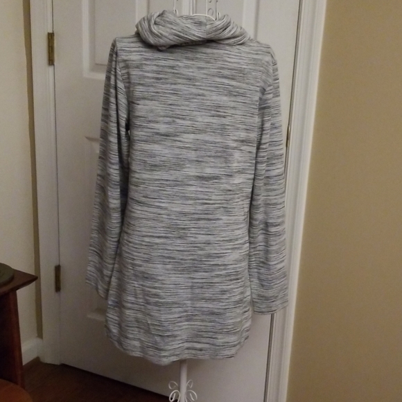 Heather gray tunic sweater - Picture 5 of 8
